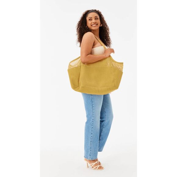 BEIS NWT The Mesh Beach Tote in Honey Yellow - Picture 5 of 5